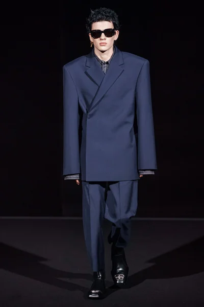 Look 20